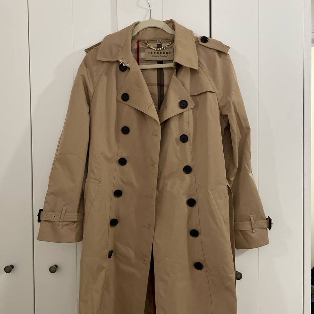 Tan Burberry trench size :10